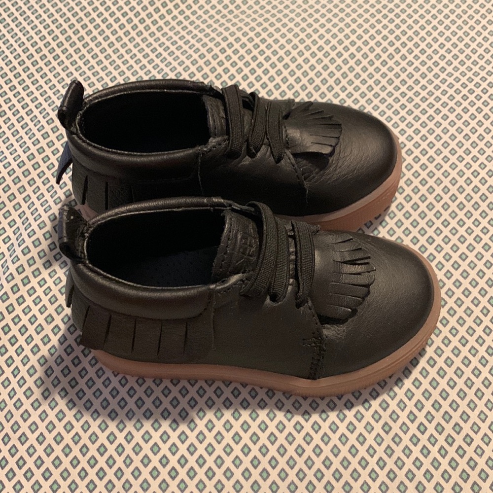 Freshly Picked Ebony Sneaker Mocc size 5